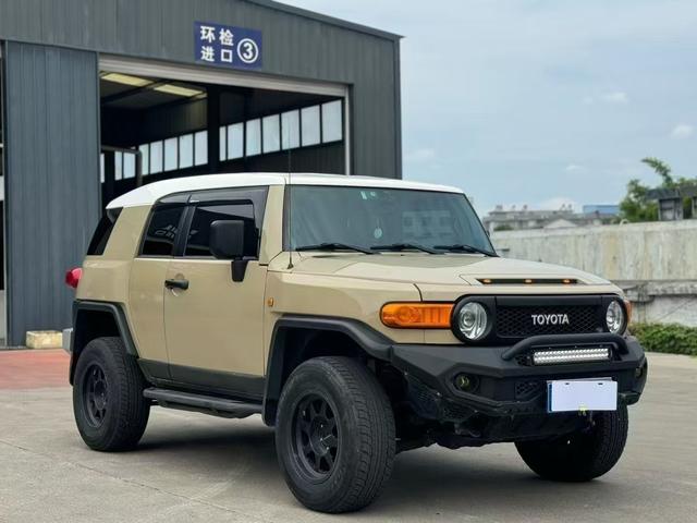 Toyota FJ Cruiser