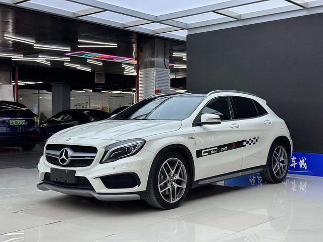 Mercedes-Benz GLA AMG