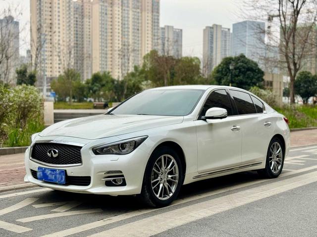 Infiniti Q50L