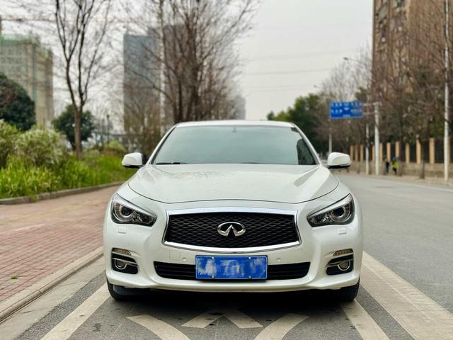 Infiniti Q50L