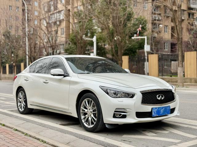 Infiniti Q50L