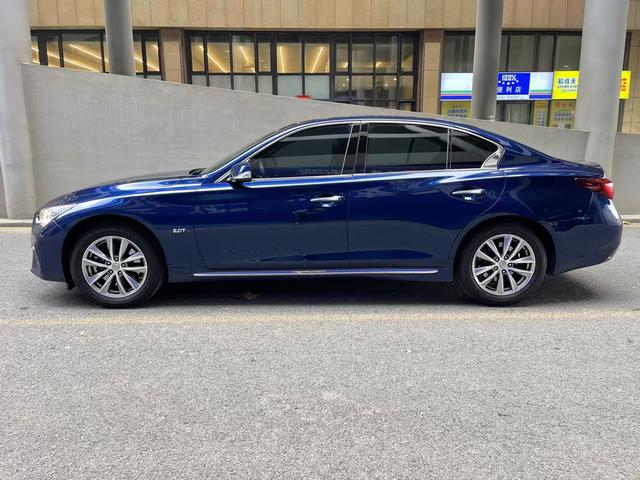 Infiniti Q50L