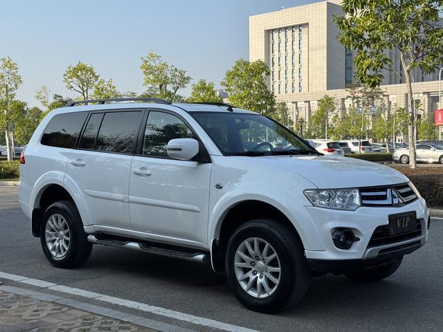 Mitsubishi Pajero Jinchang