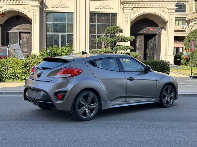 Hyundai Veloster