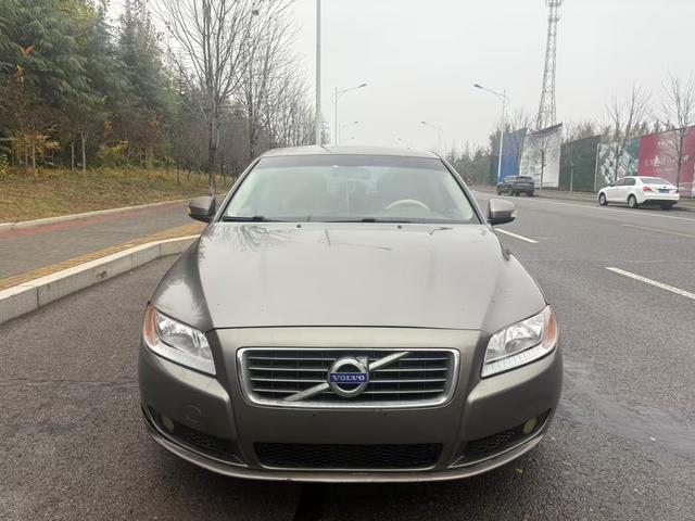 Volvo S80L