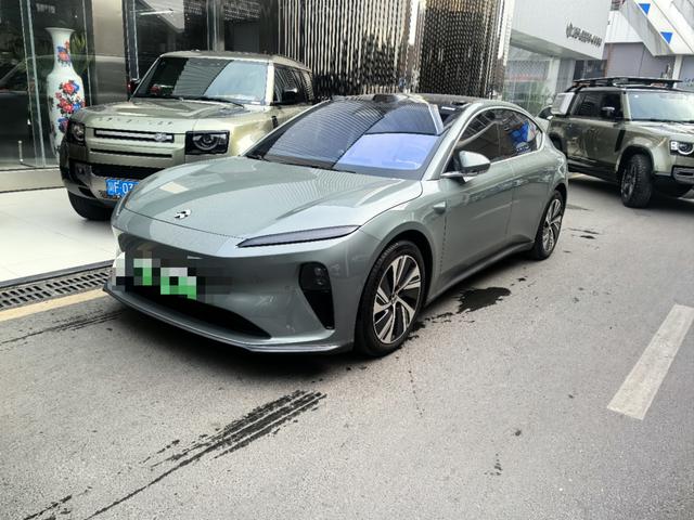 NIO ET5