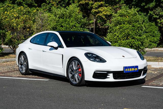 Porsche Panamera E-Hybrid