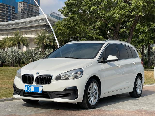 BMW 2 series multifunctional station wagon