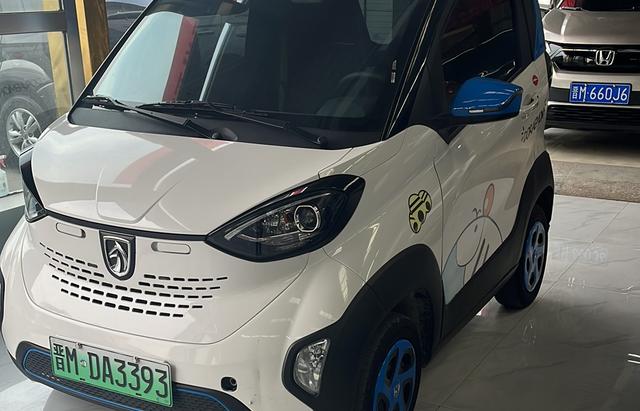 Baojun E100