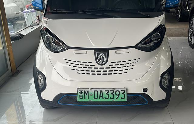 Baojun E100