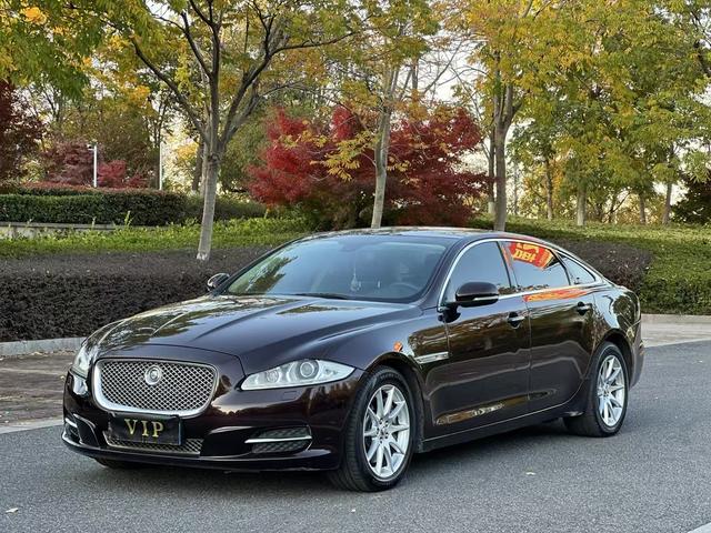 Jaguar XJ