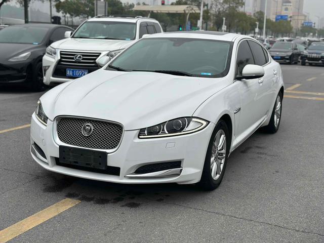 Jaguar XF