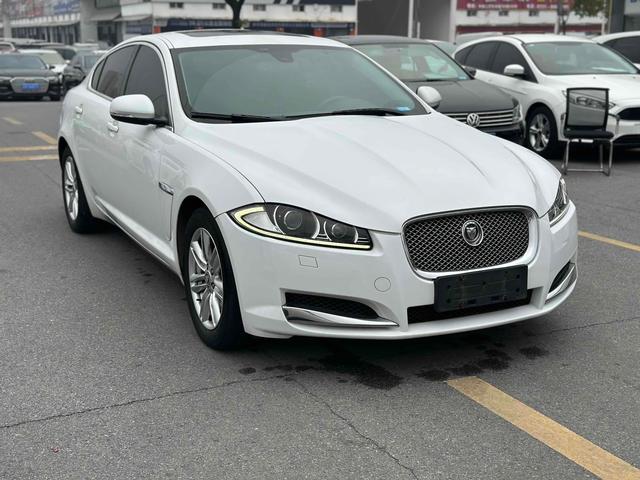 Jaguar XF