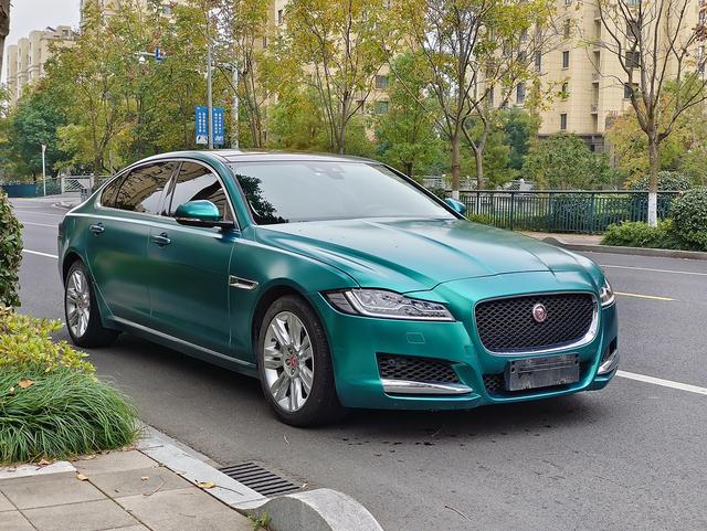 Jaguar XFL