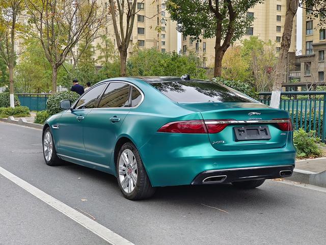 Jaguar XFL