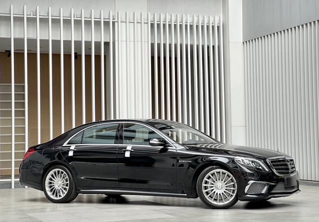 Mercedes-Benz S-Class AMG