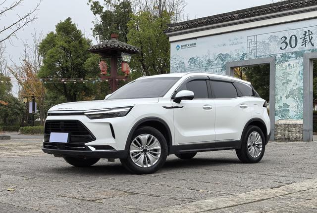 BAIC Beijing X7