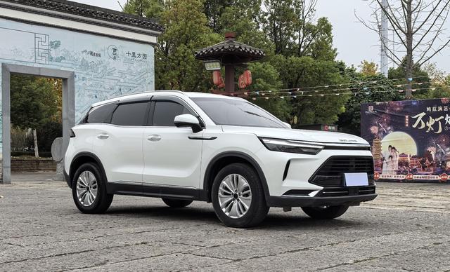 BAIC Beijing X7