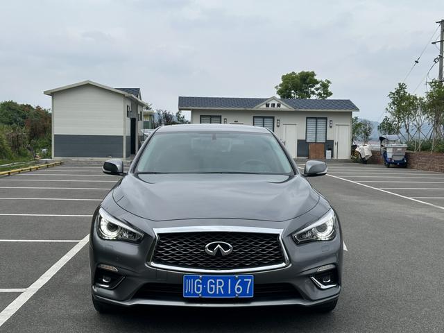 Infiniti Q50L