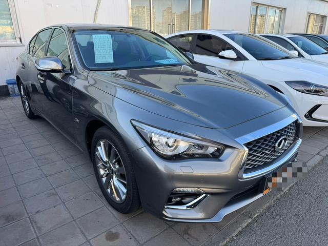 Infiniti Q50L