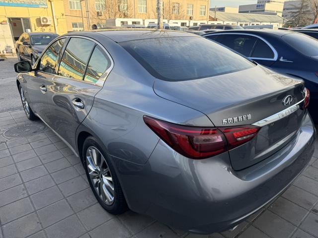 Infiniti Q50L