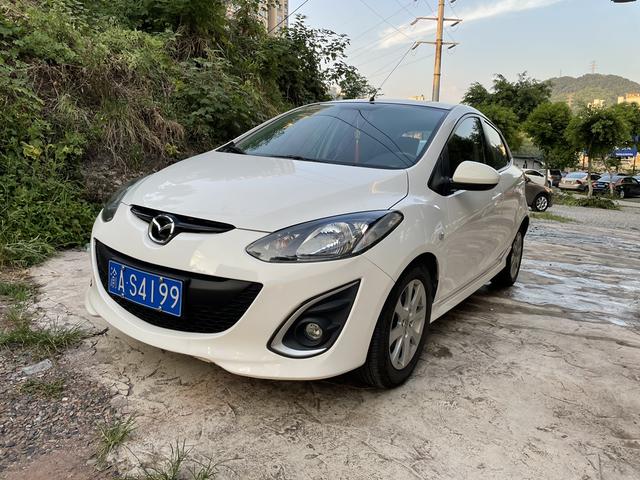 Mazda 2