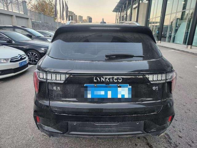 Lynk & Co 01