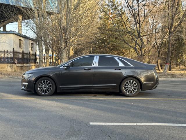 Lincoln MKZ