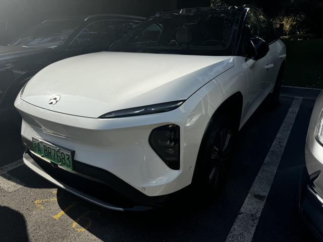 NIO ES7