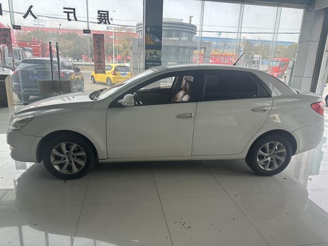 Dongfeng Fengshen S30