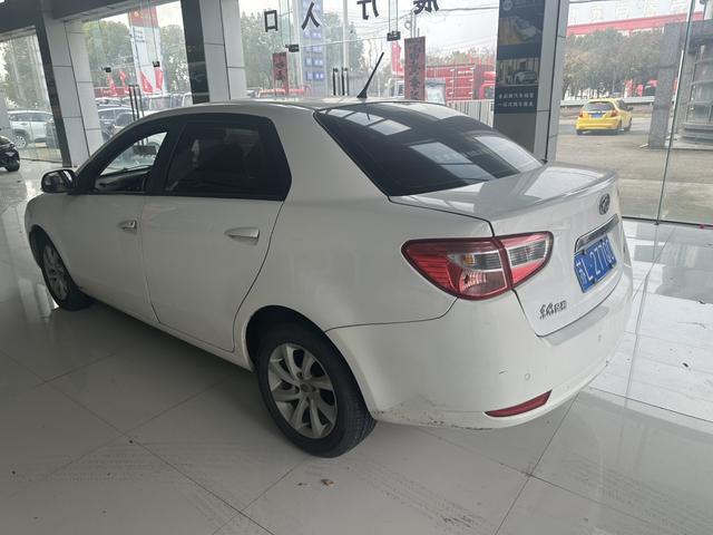 Dongfeng Fengshen S30