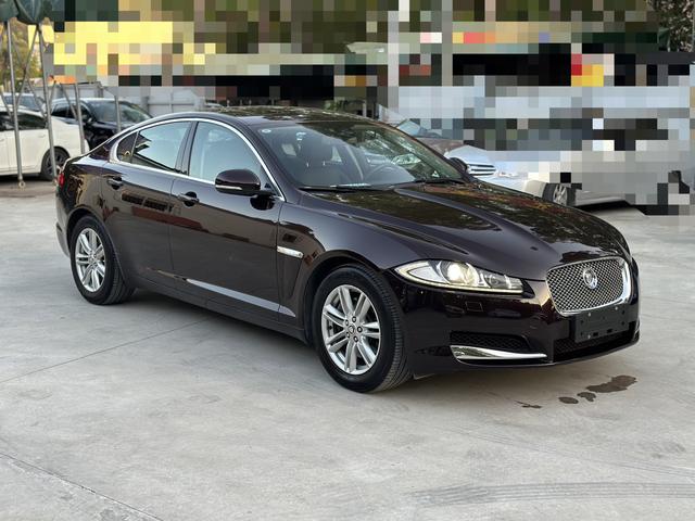 Jaguar XF