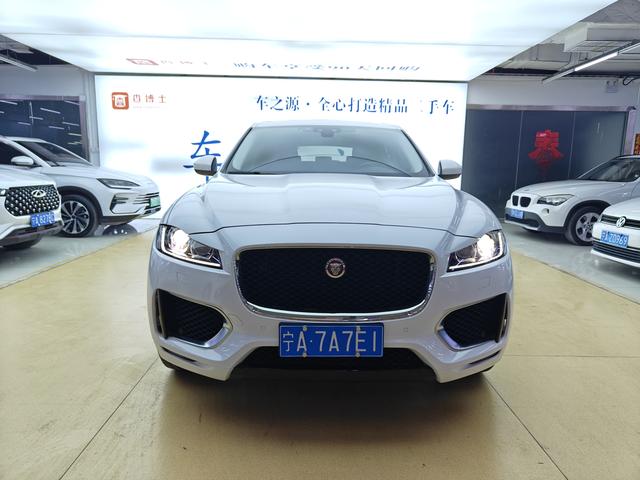 Jaguar F-PACE