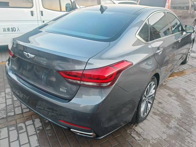 Hyundai Genesis