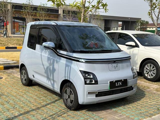 Wuling Air ev clear sky