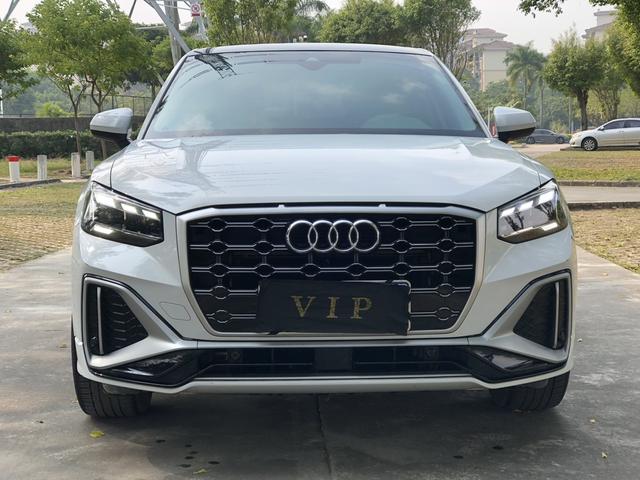 Audi Q2L