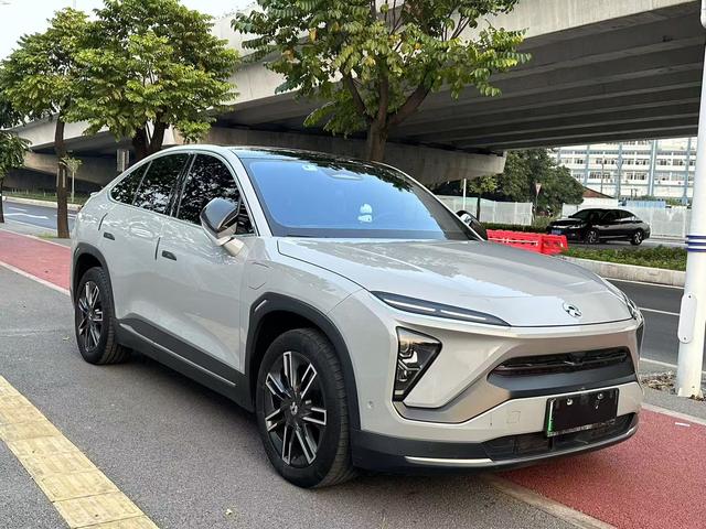 NIO ES6