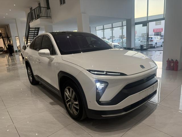 NIO EC6