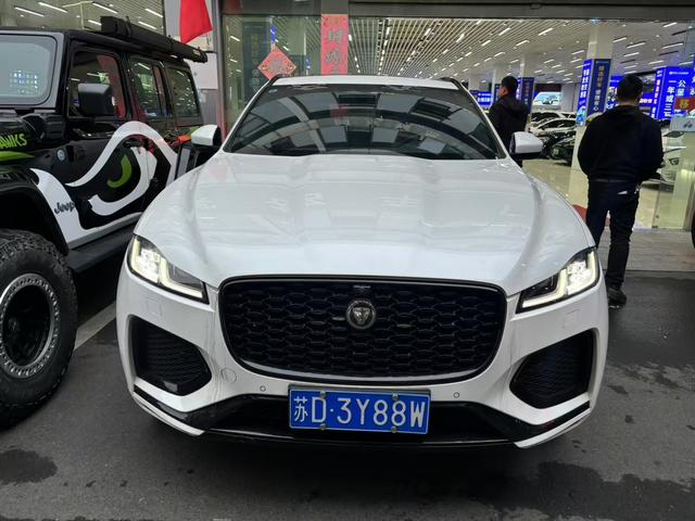 Jaguar F-PACE