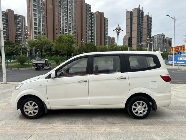 BAIC Weiwang M30