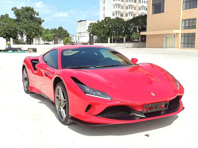 Ferrari F8