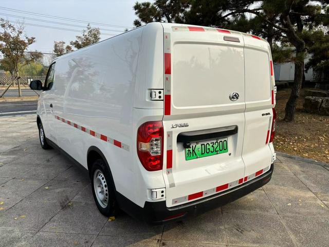 Maxus EV30