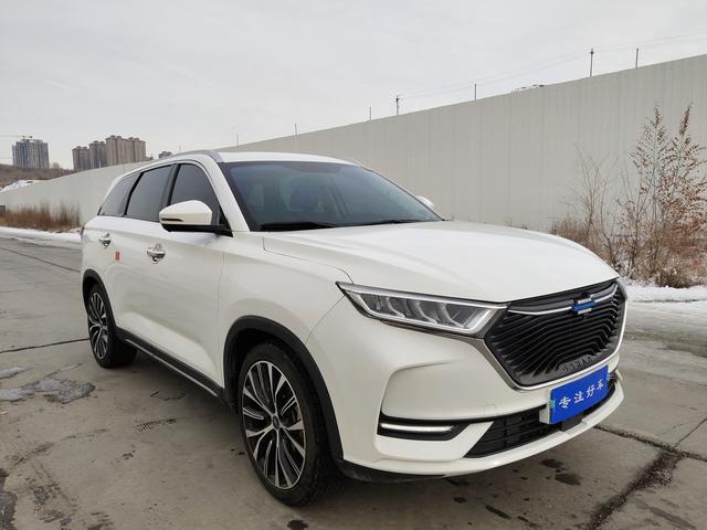 Oshan Changan Auchan X7