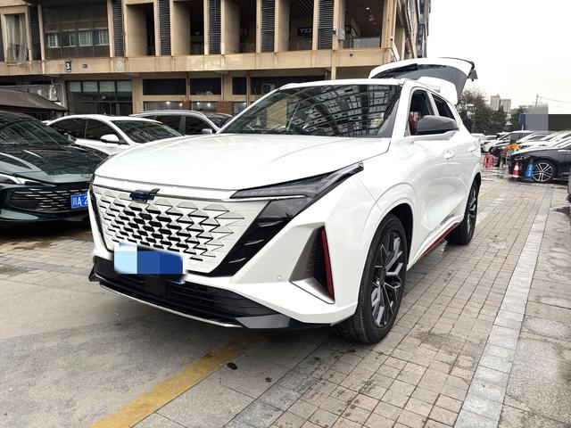 Oshan Changan Auchan Z6