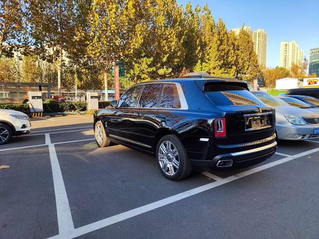 Rolls Royce Cullinan