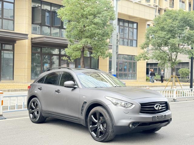 Infiniti FX