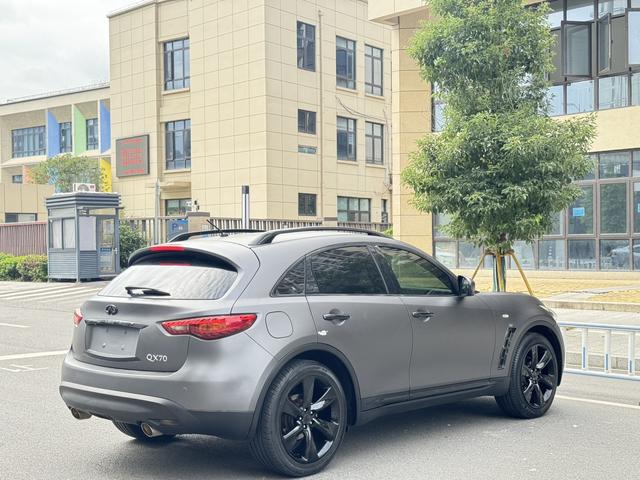 Infiniti FX