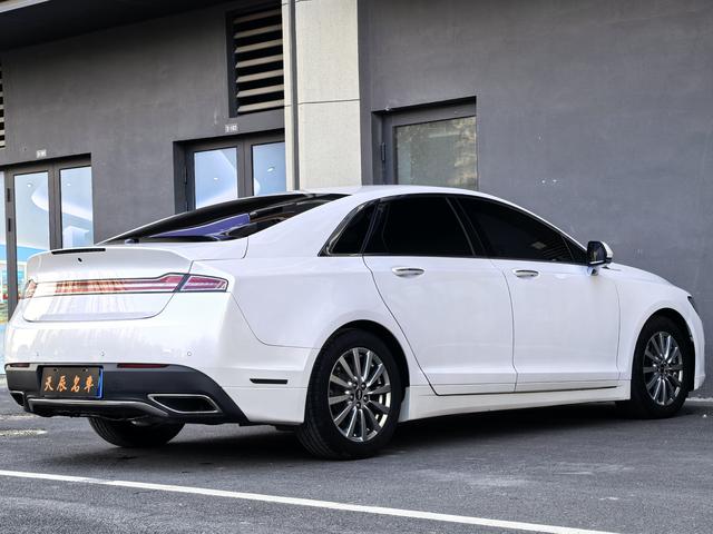 Lincoln MKZ