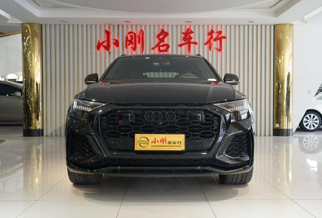 Audi RS Q8