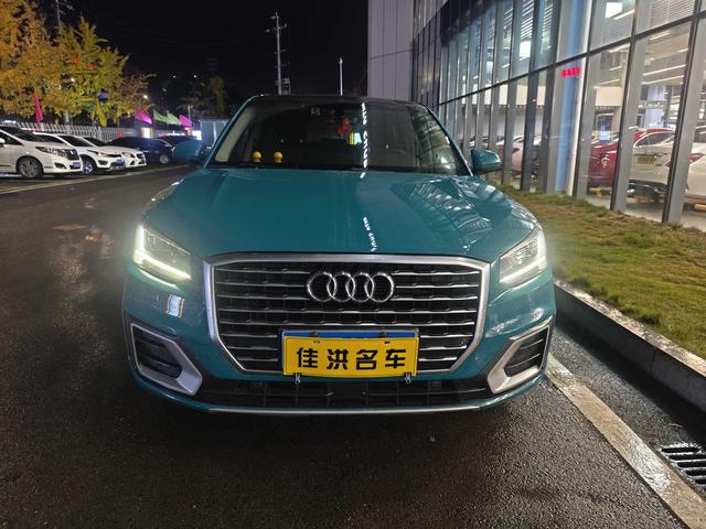 Audi Q2L